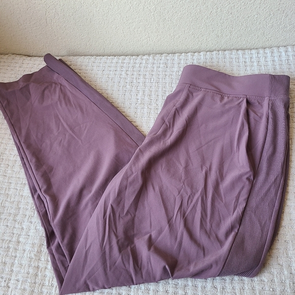 Athleta Pants - Athleta Brooklyn Pants Mauve Athletic Women's Size 12